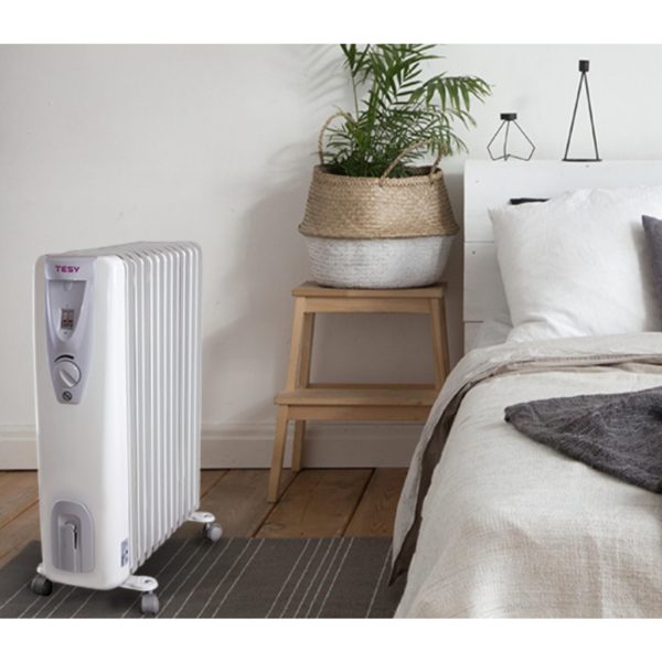 Radiator Electric cu Ulei, 1500 W, 7 Elementi, Suport pentru Cablu, Roti de Deplasare, Portabil, pentru 18 mp, Alb