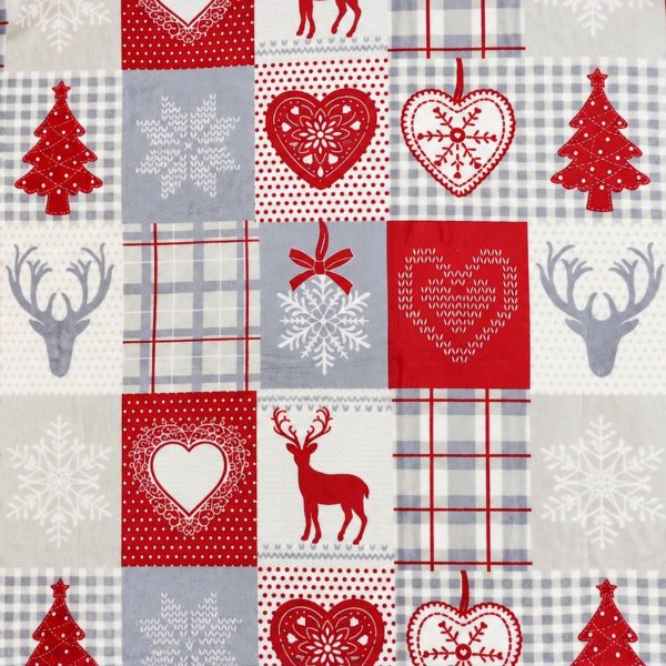 Patura Pat Craciun, 160 x 220 cm, pentru 1 Persoana, Doua Fete, Imprimeu Reni, Inimi si Brazi, Spate Sherpa, Poliester, Multicolor