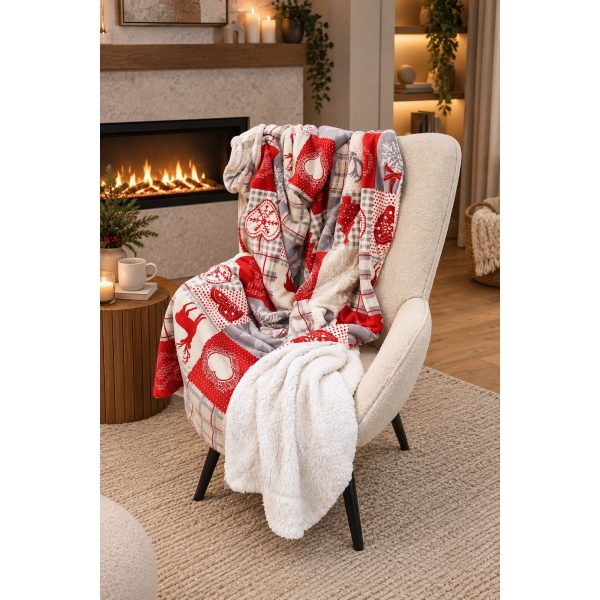 Patura Pat Craciun, 160 x 220 cm, pentru 1 Persoana, Doua Fete, Imprimeu Reni, Inimi si Brazi, Spate Sherpa, Poliester, Multicolor